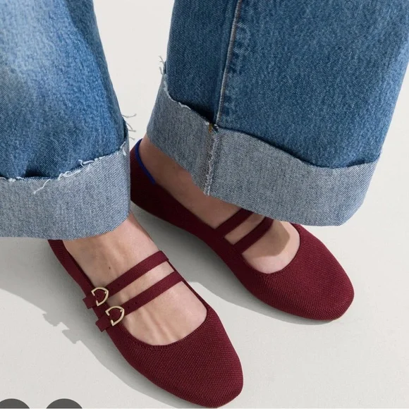 Stylish Burgundy Women's Shoes - Picture 2 of 5